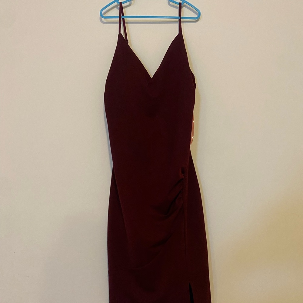 Emerald Sundae Elegant Backless Wine Dress